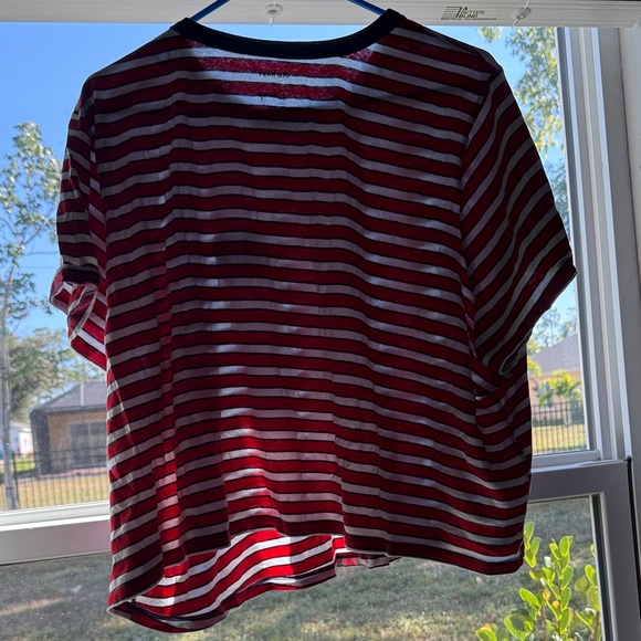 Women’s Disney cropped T - Picture 4 of 4